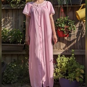 ✨ VINTAGE baby pink house dress